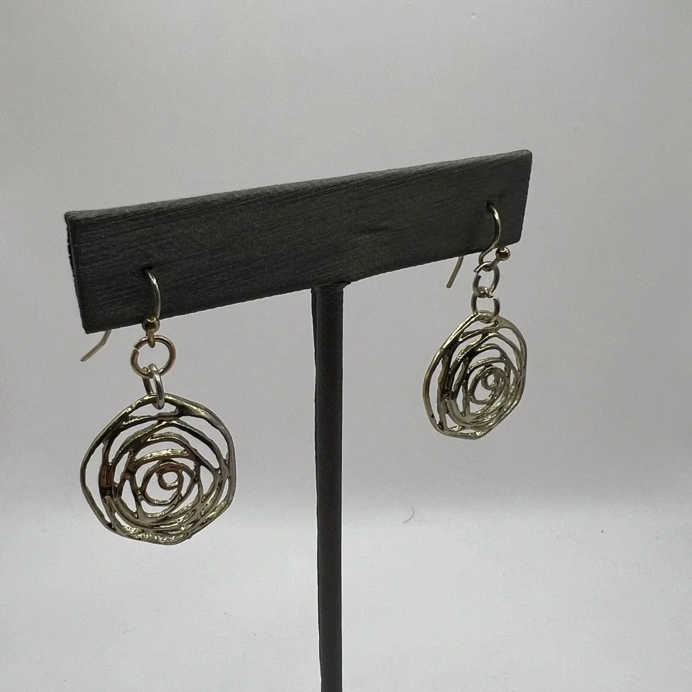 Pierced Earrings Rose Flower Silver Tone Hook Wire‎ Dangle Drop